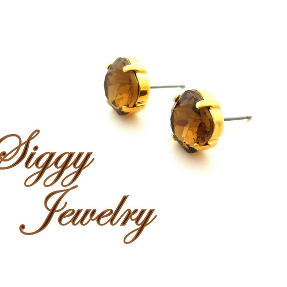 Smoked Topaz Cushion Cut Solitaire Stud Crystal Earrings, in 10mm Gold Finish - Picture 3 of 5